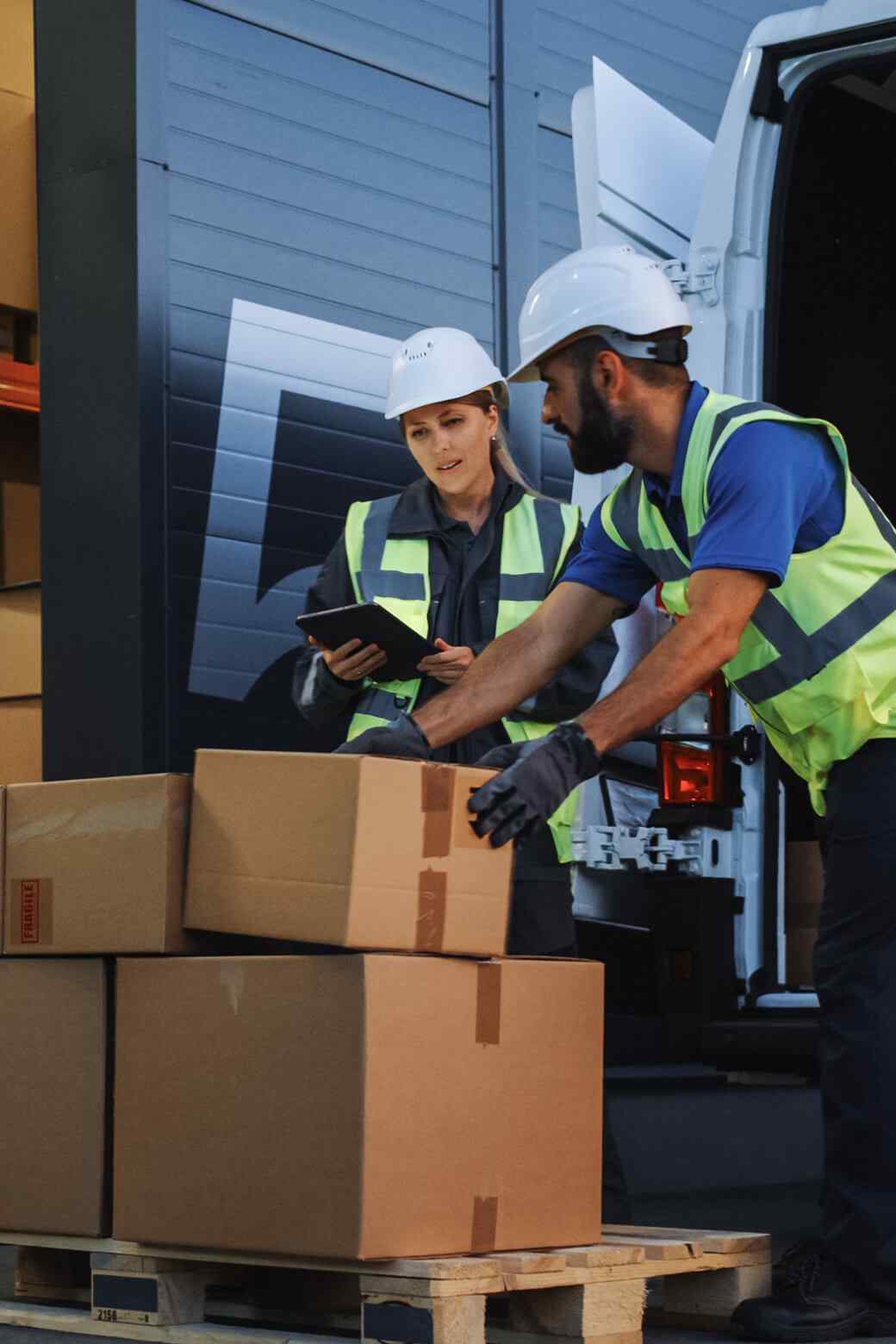https://cascadelogistics.co/wp-content/uploads/2025/03/card_04_home_04.jpg