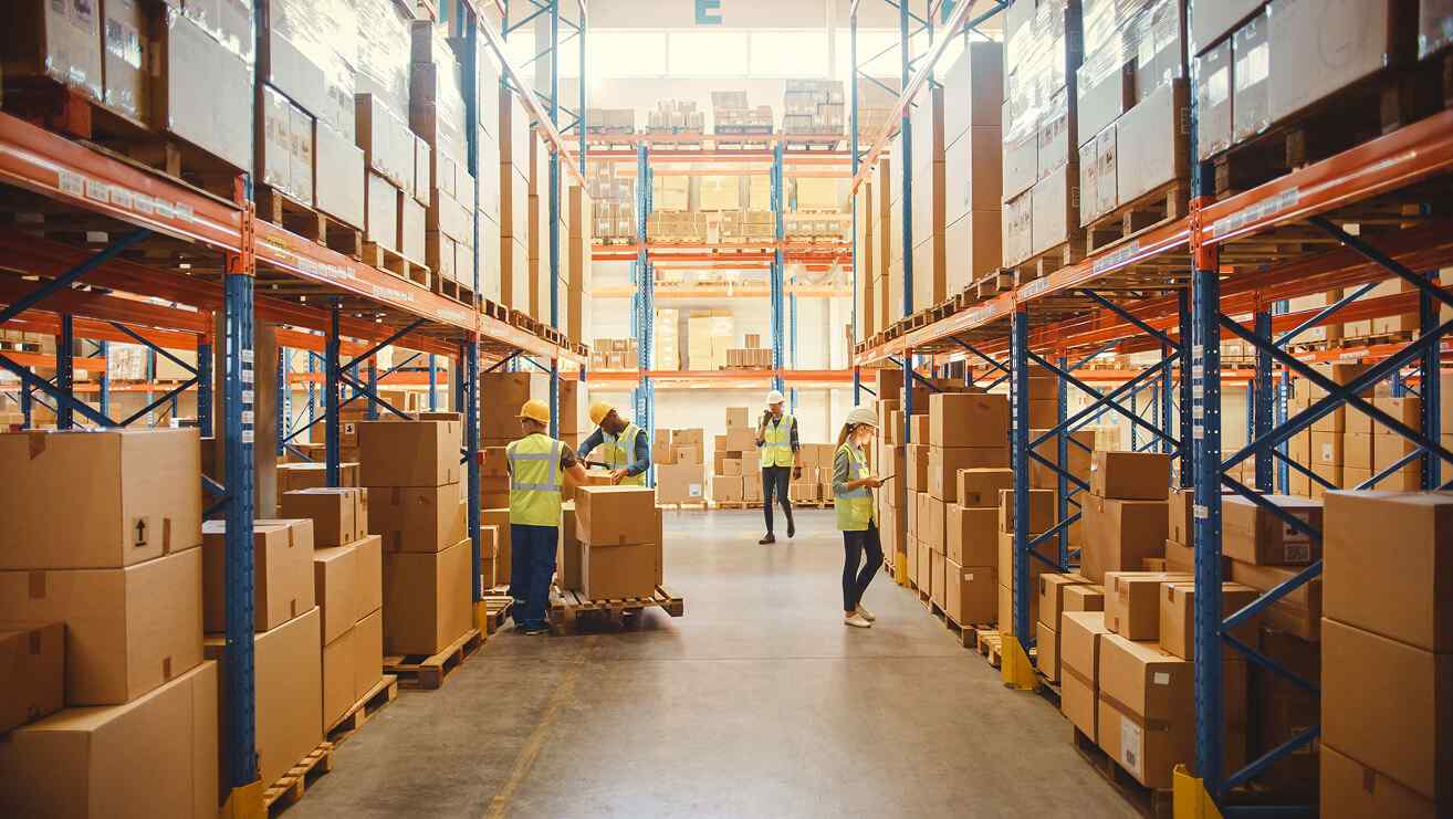 https://cascadelogistics.co/wp-content/uploads/2025/03/card_service_03.jpg