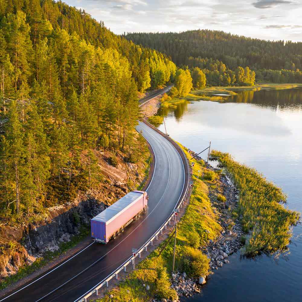 https://cascadelogistics.co/wp-content/uploads/2025/03/image_03.jpg